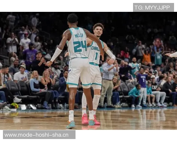 黄蜂主帅称三球只关注得分影响名声但他展现出更多活力与潜力 黄蜂主帅称三球只关注得分影响名声但他展现出更多活力与潜力