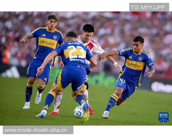 维尼修斯被换下场后对马斯坦托诺表达不满引发关注 维尼修斯被换下场后对马斯坦托诺表达不满引发关注