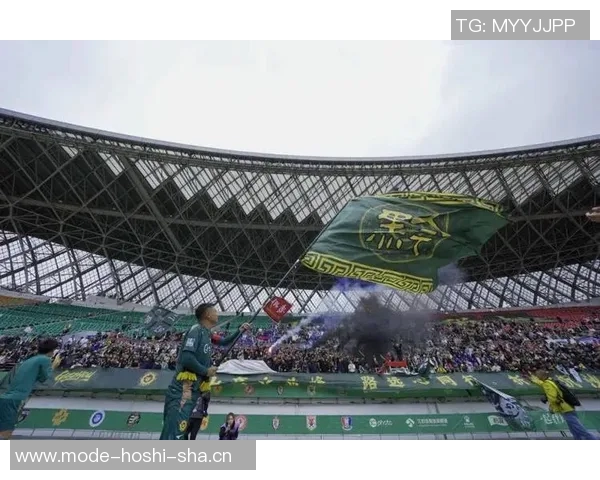 贵州筑城主场因观众投掷水杯被中足联罚款1万元引发热议 贵州筑城主场因观众投掷水杯被中足联罚款1万元引发热议