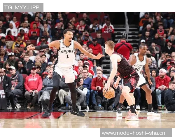 汤爹盛赞联盟顶尖防守球员文班亚马丹尼尔斯与卡马拉的卓越表现 汤爹盛赞联盟顶尖防守球员文班亚马丹尼尔斯与卡马拉的卓越表现