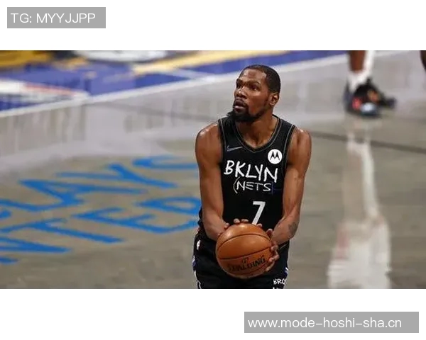 敢于担当文班从屏幕外冲回场内接关键球成功避免球队失误