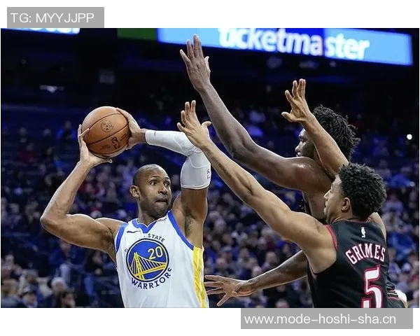 绿军记者惊叹湖勇对决中斯玛特与霍福德的奇妙对抗场景 绿军记者惊叹湖勇对决中斯玛特与霍福德的奇妙对抗场景