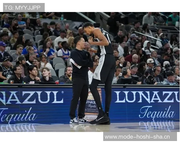 米奇约翰逊谈文班出战情况球队将谨慎处理不冒险 米奇约翰逊谈文班出战情况球队将谨慎处理不冒险